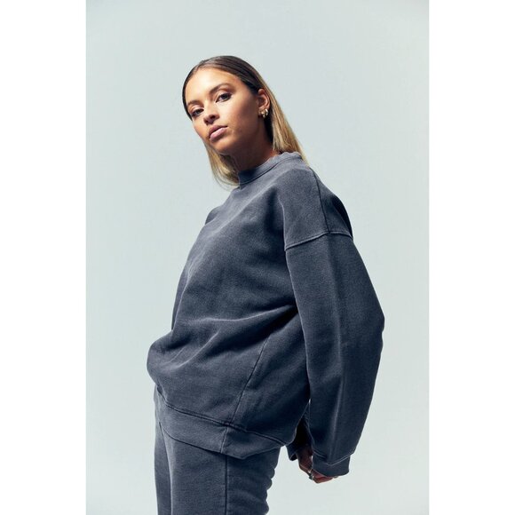 Conscious Citizen Oversized Sweatshirt in Black - Picture 3 of 5